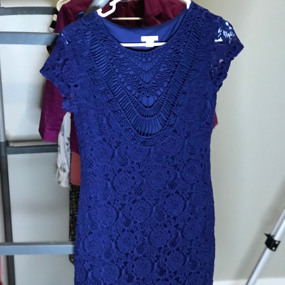 Blue short sleeve lace dress